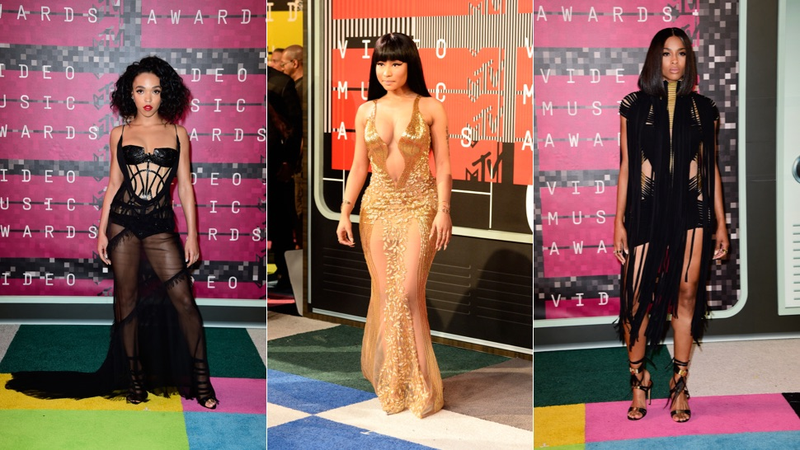 Illustration for article titled Bedazzled Minis, Sexy Diapers, and Versace Galore on the VMAs Red Carpet
